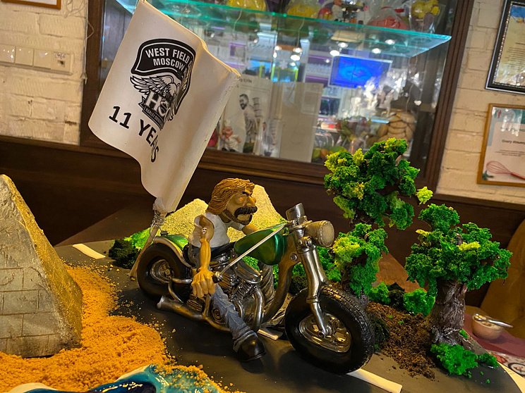 картинка Торт на корпоратив "Harley Davidson Moscow" Кондитерская Олега Ильина_1